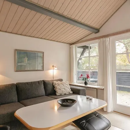 Two-bedroom Holiday In *