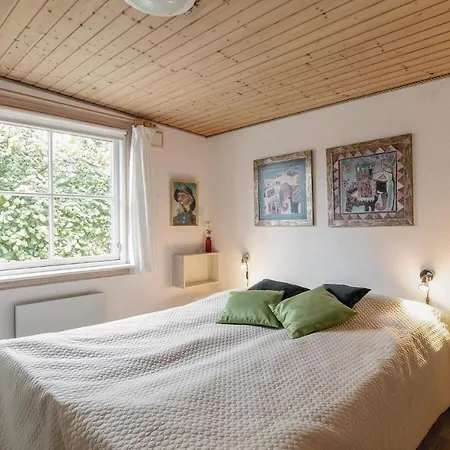 Two-bedroom Holiday In *